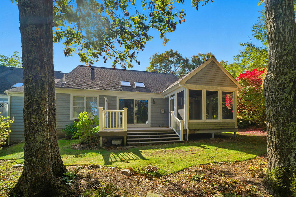 5 Darby Point Mashpee MA 02649