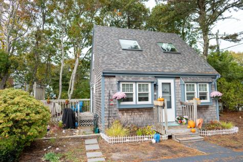 109 Seaview Avenue Yarmouth MA 02664