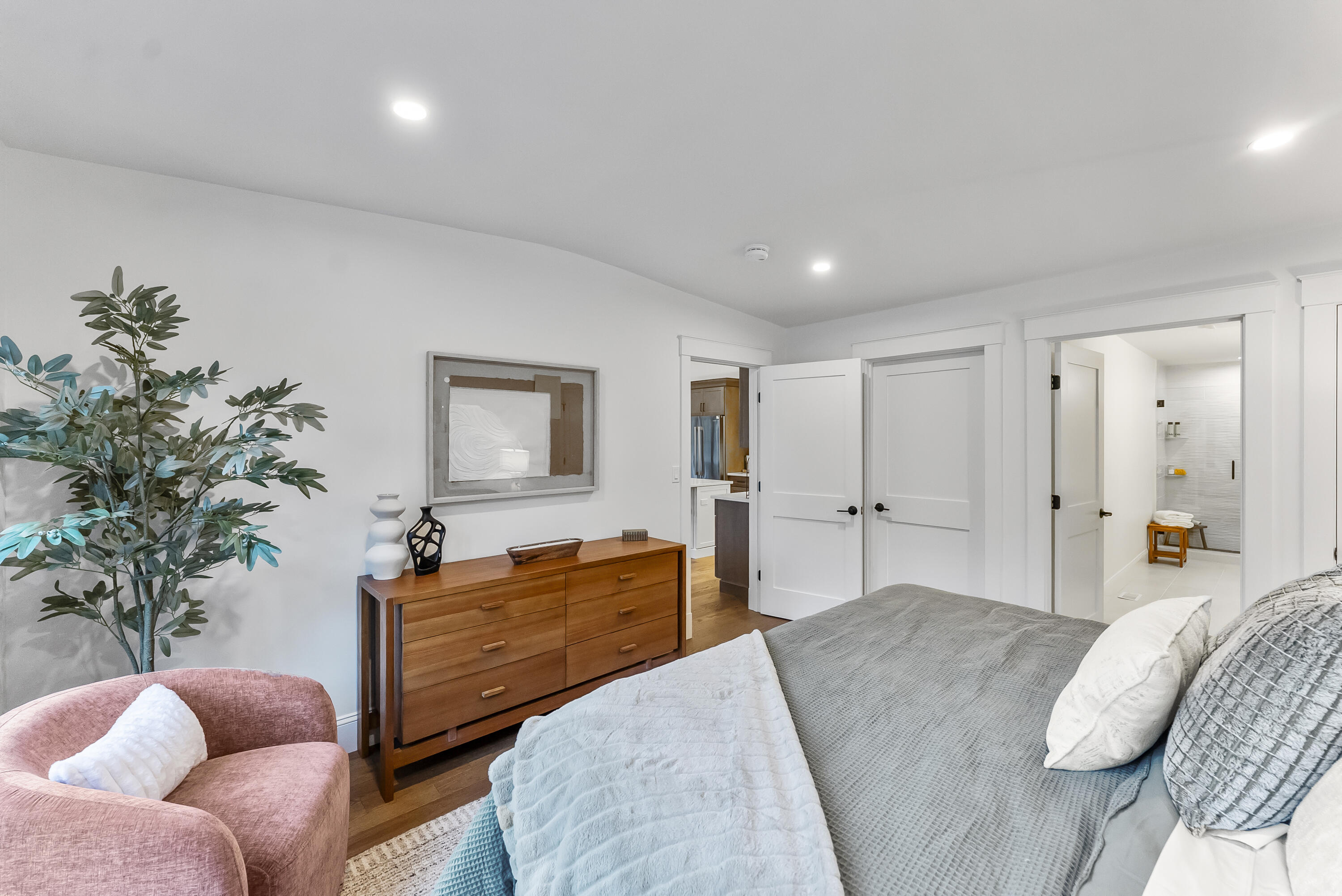 46 Sandwich Road Plymouth MA 02360