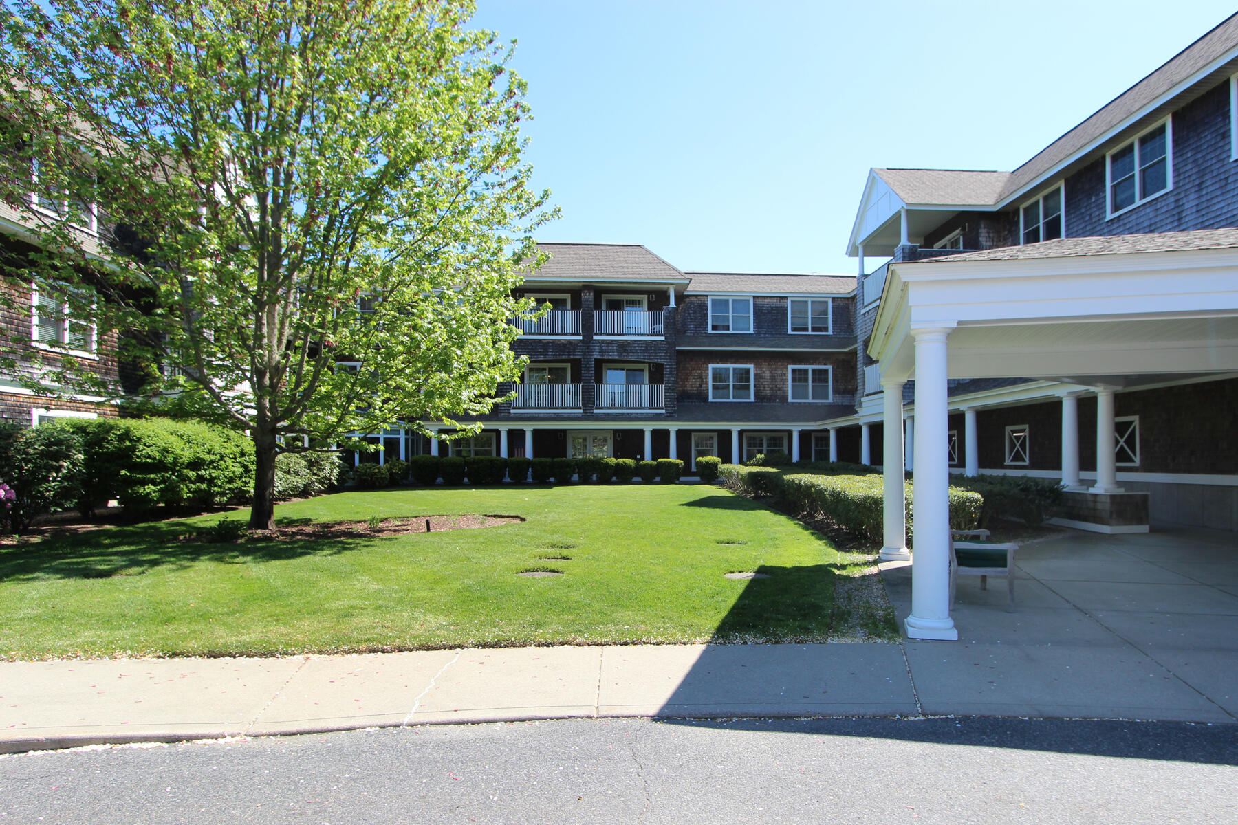 18 West Road MA 02653
