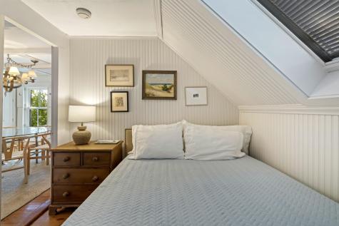 12 Cottage Street Provincetown MA 02657