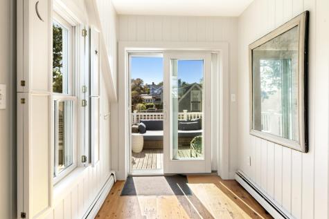 12 Cottage Street Provincetown MA 02657