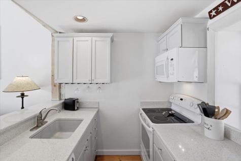 14 Hammock Pond Road Mashpee MA 02649