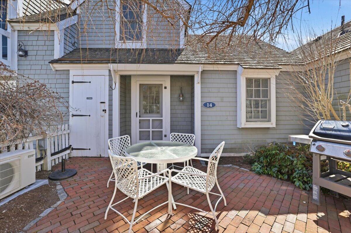 14 Hammock Pond Road Mashpee MA 02649