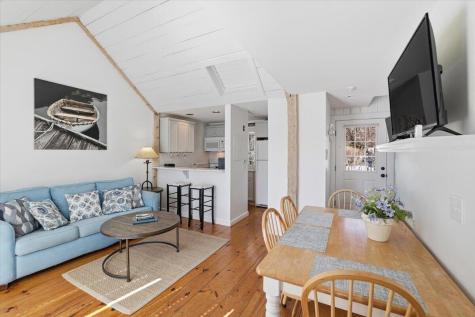 14 Hammock Pond Road Mashpee MA 02649