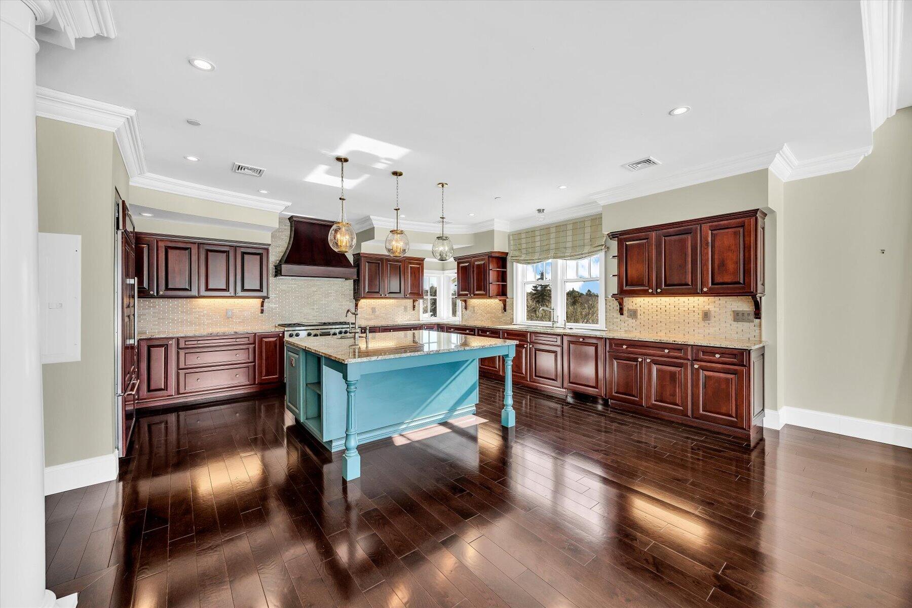 70E Simons Road Mashpee MA 02649