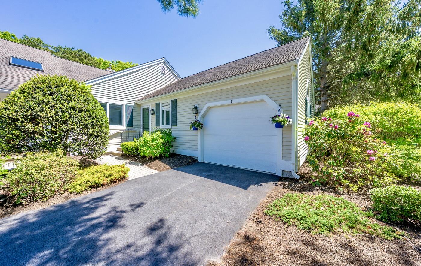 9 Longwood Road Mashpee MA 02649