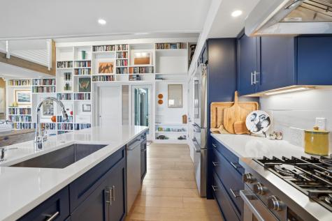 20 Union Court Vineyard Haven MA 02568