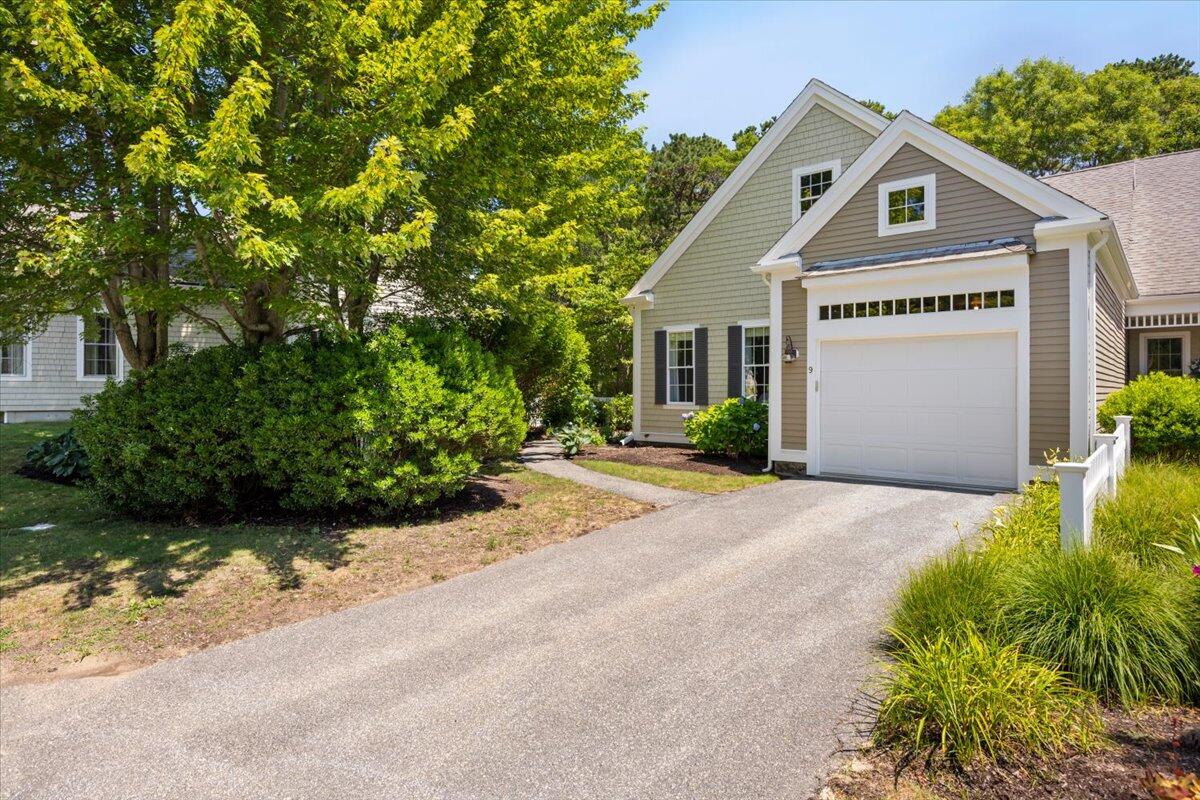 9 Blue Meadow Court Bourne MA 02532