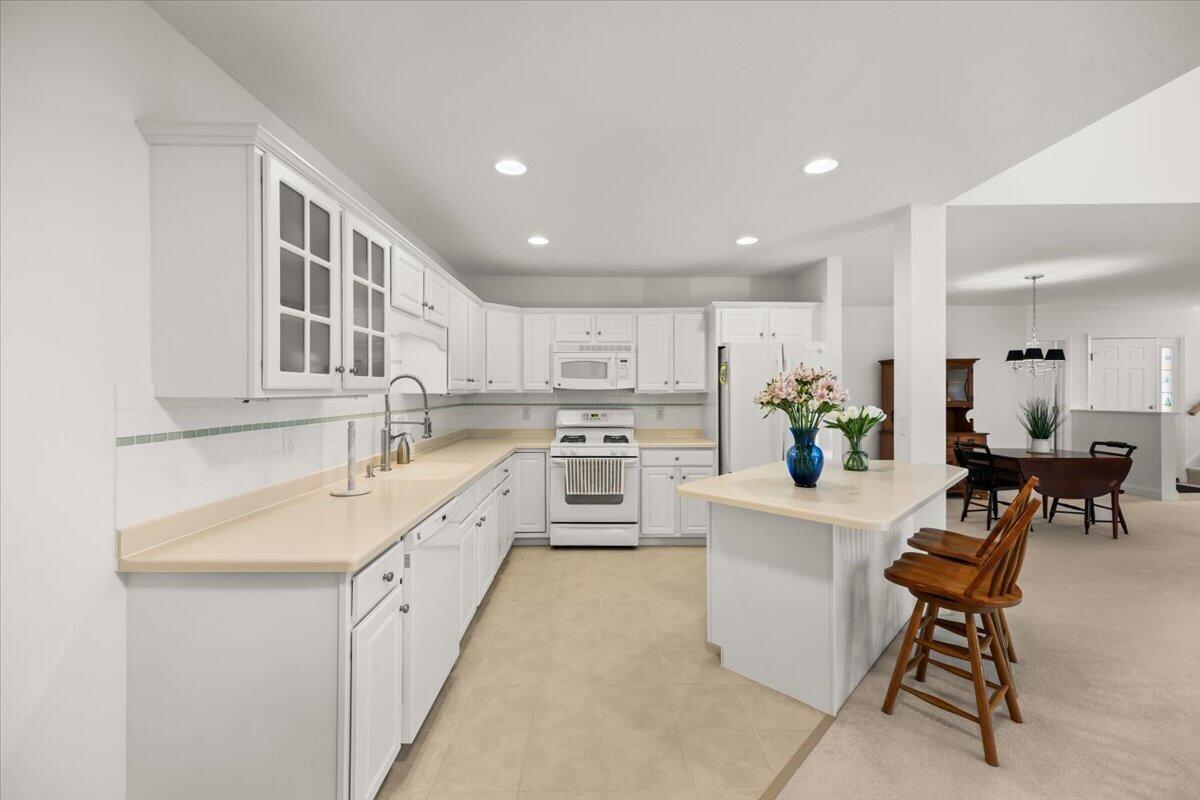 9 Blue Meadow Court Bourne MA 02532