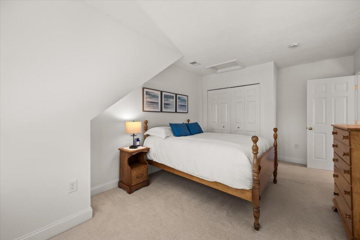 9 Blue Meadow Court Bourne MA 02532