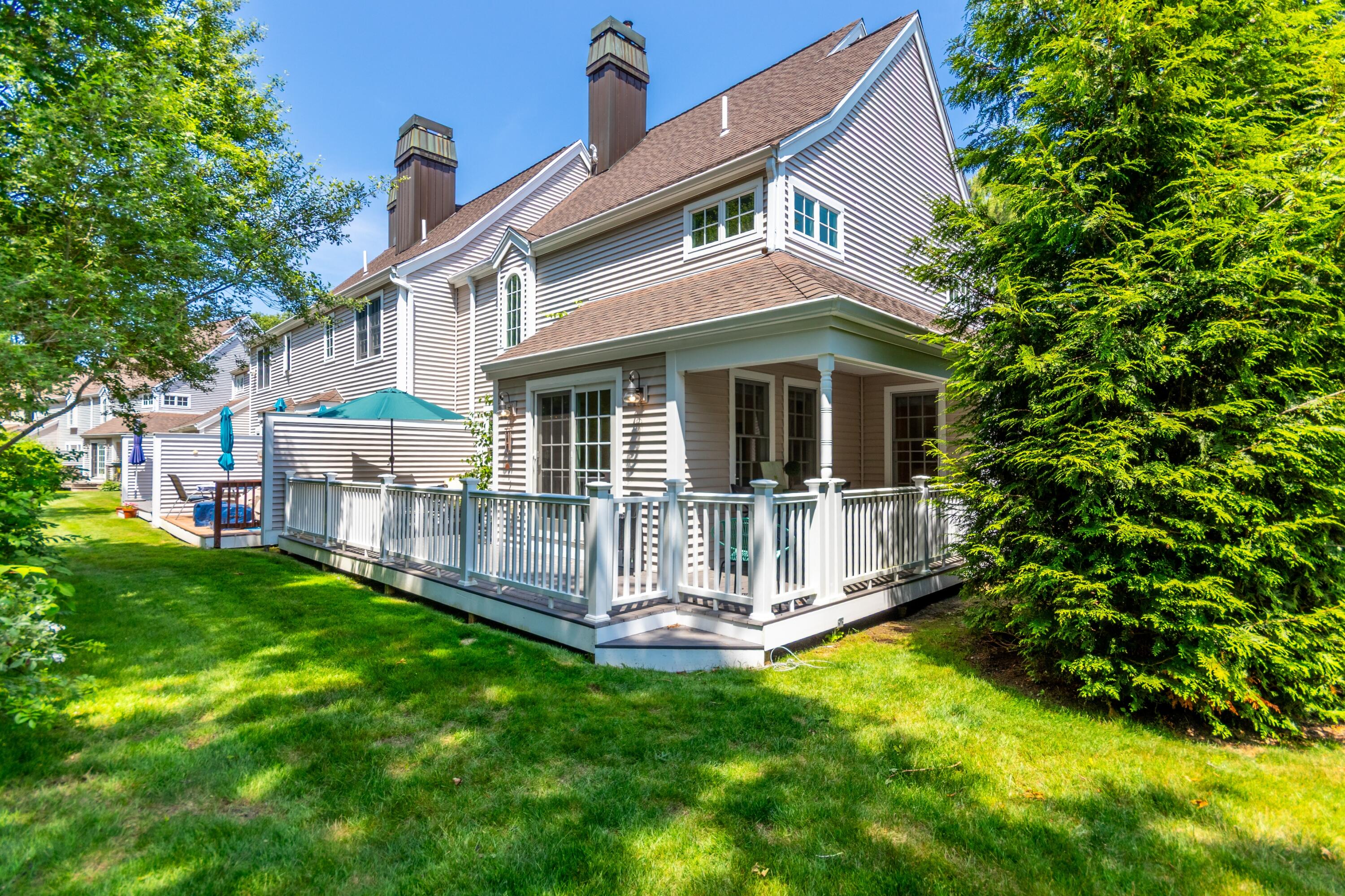 15 Hampton Court Mashpee MA 02649