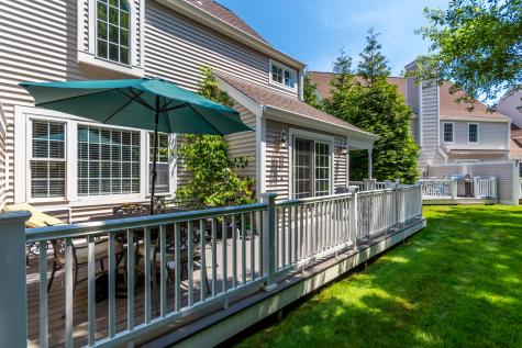 15 Hampton Court Mashpee MA 02649