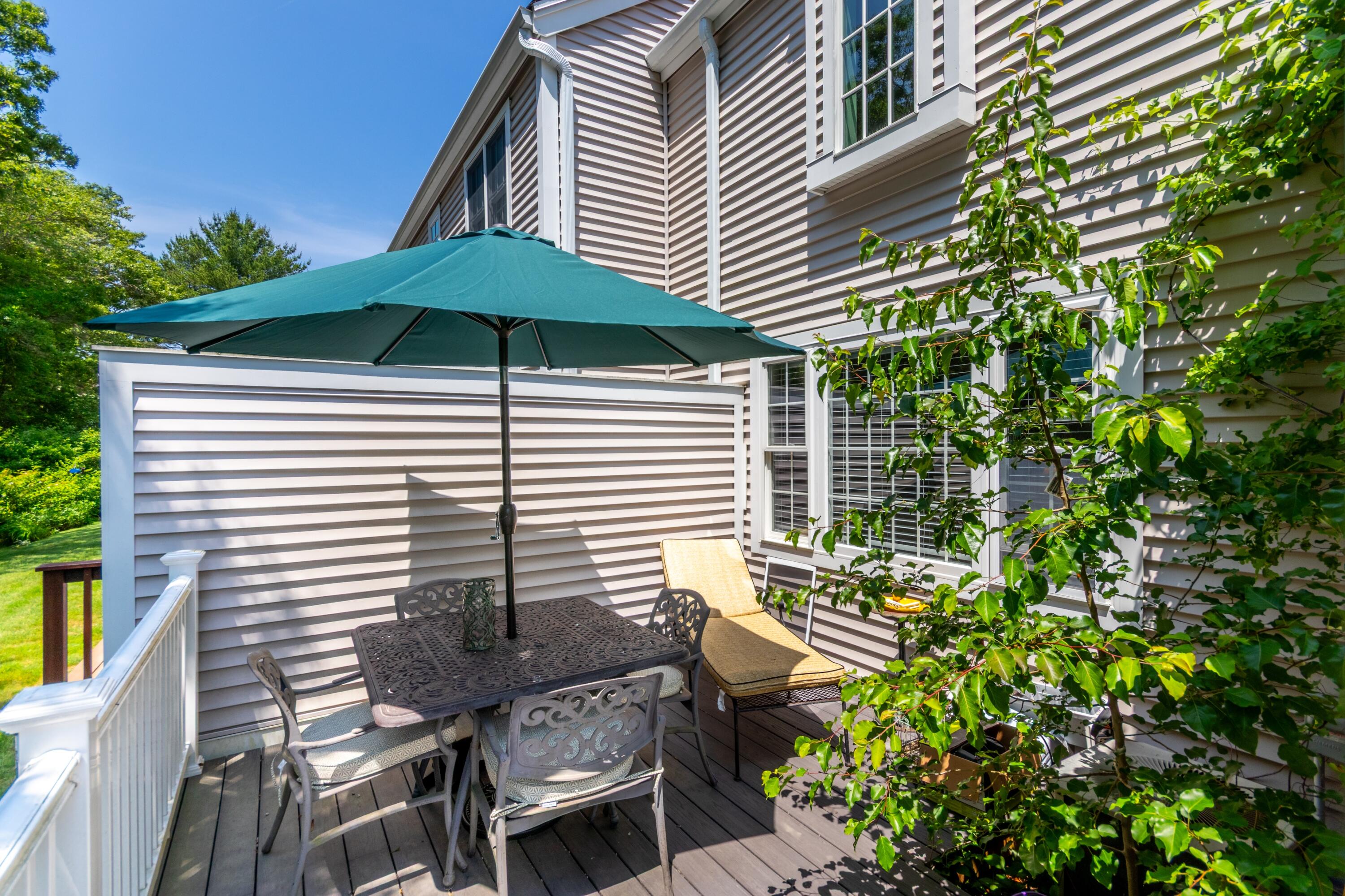 15 Hampton Court Mashpee MA 02649