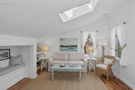 86 Harry Kemp Way Provincetown MA 02657