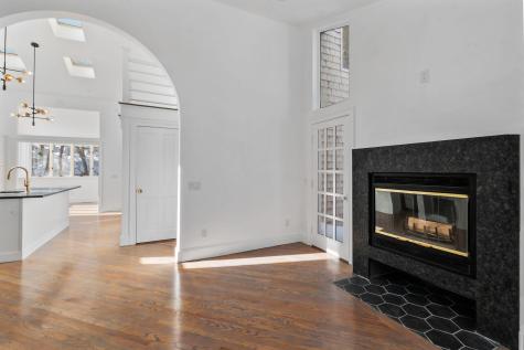 86 Harry Kemp Way Provincetown MA 02657