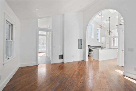 86 Harry Kemp Way Provincetown MA 02657