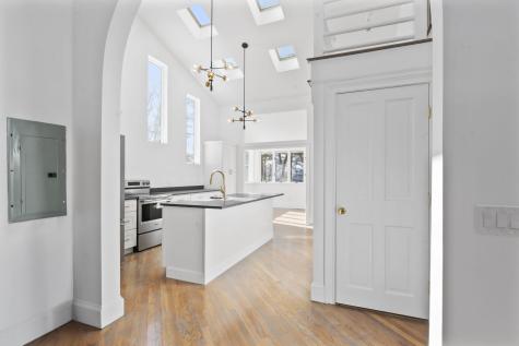 86 Harry Kemp Way Provincetown MA 02657