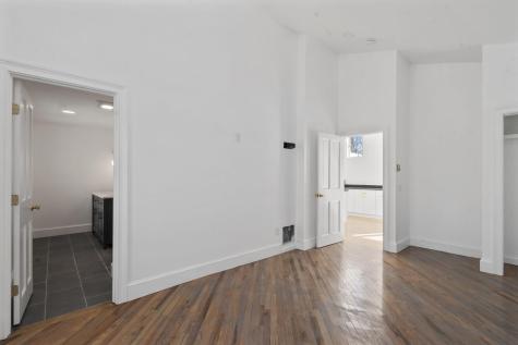 86 Harry Kemp Way Provincetown MA 02657