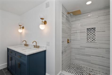 86 Harry Kemp Way Provincetown MA 02657