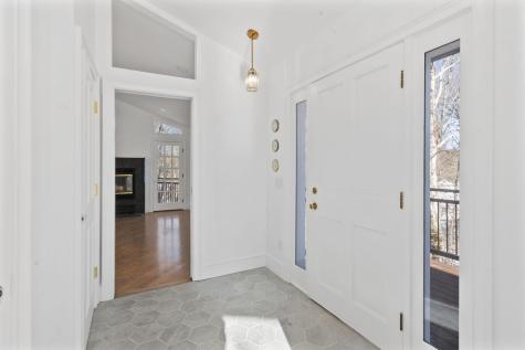 86 Harry Kemp Way Provincetown MA 02657