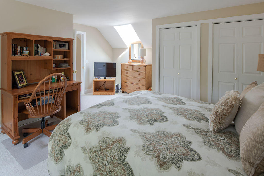 22 Mid-iron Way Mashpee MA 02649
