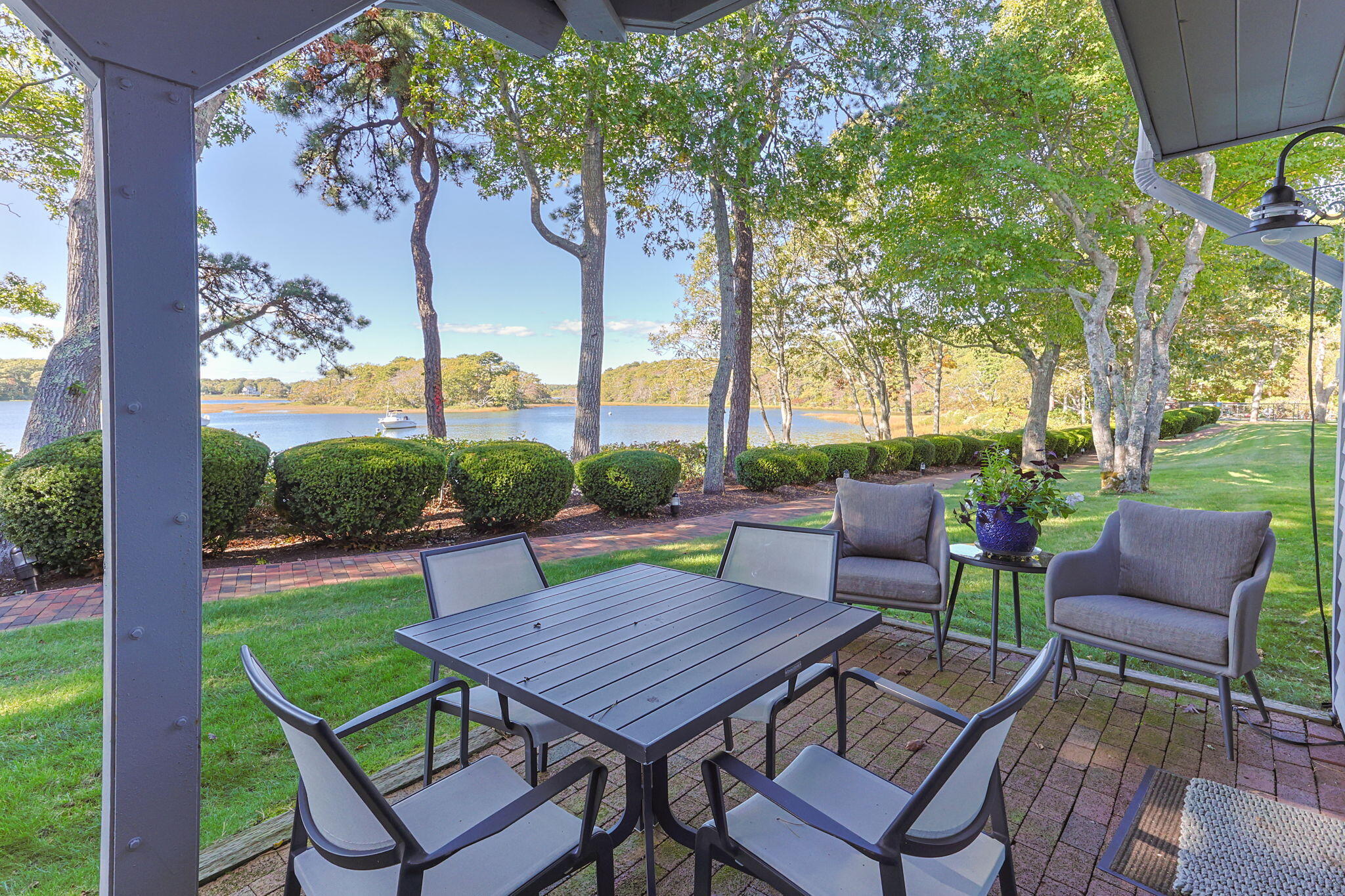 381 Great Oak Road Mashpee MA 02649