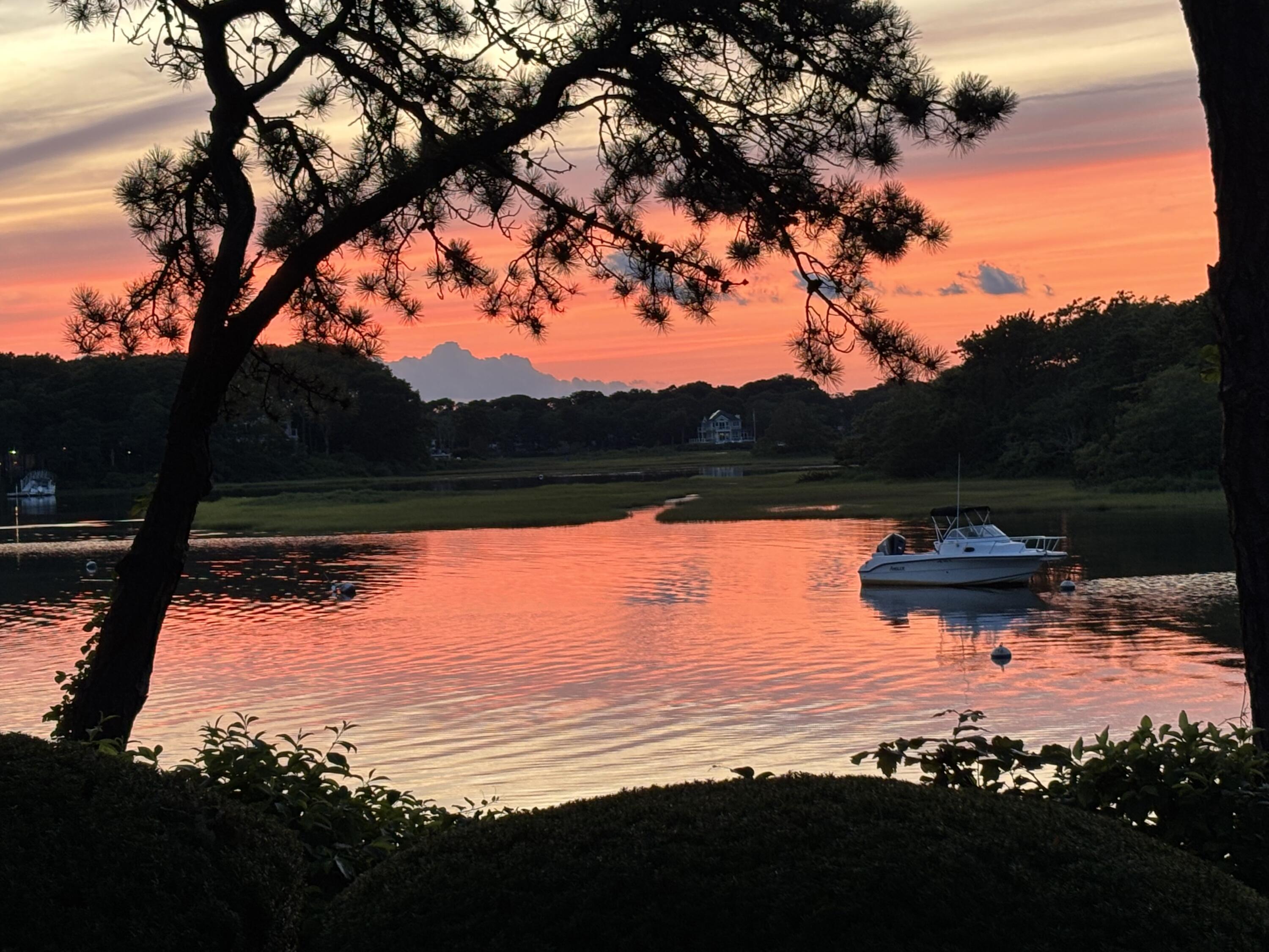 381 Great Oak Road Mashpee MA 02649