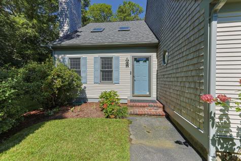 35 Santuit Pond Way Mashpee MA 02649
