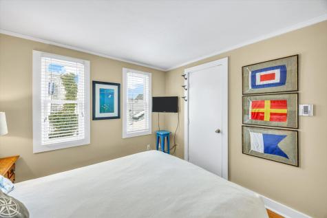 15 Cottage Street Provincetown MA 02657