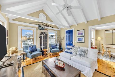 15 Cottage Street Provincetown MA 02657