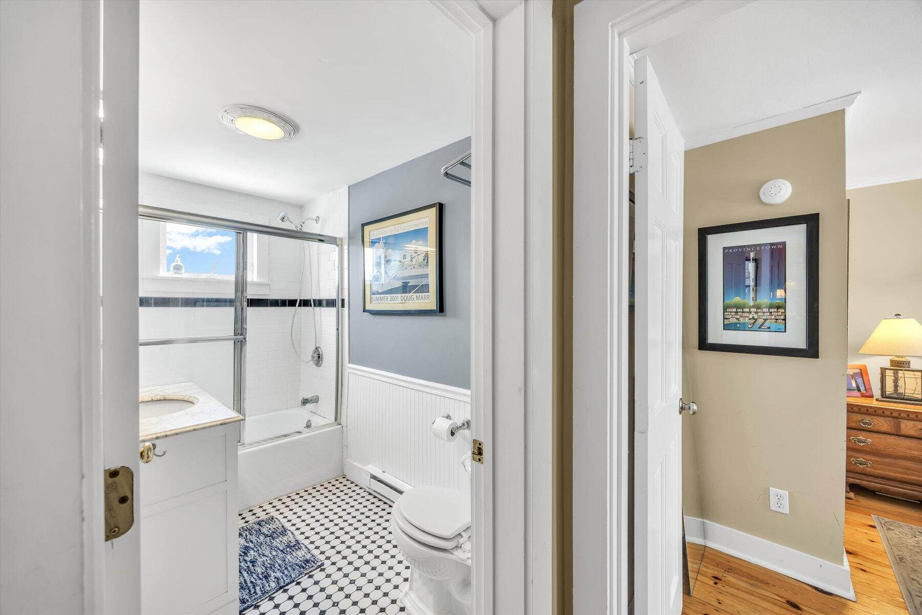15 Cottage Street Provincetown MA 02657