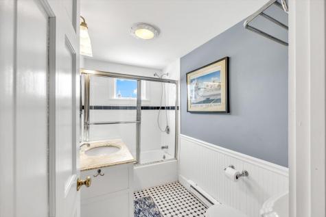 15 Cottage Street Provincetown MA 02657