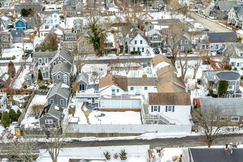 15 Cottage Street Provincetown MA 02657