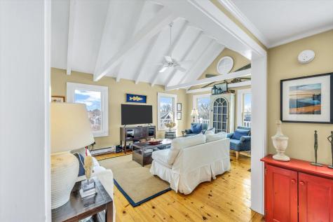 15 Cottage Street Provincetown MA 02657