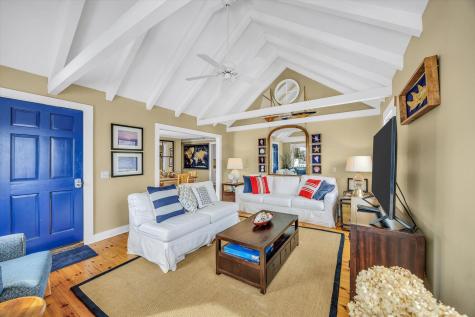 15 Cottage Street Provincetown MA 02657