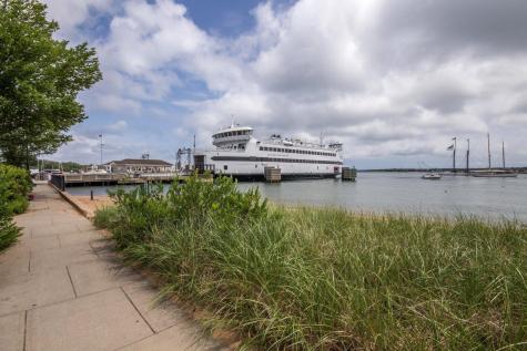 124 Skiff Avenue Vineyard Haven MA 02568