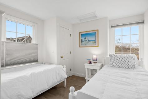 32 Alden Street Provincetown MA 02657