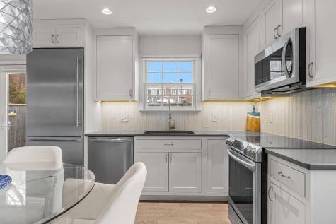 32 Alden Street Provincetown MA 02657