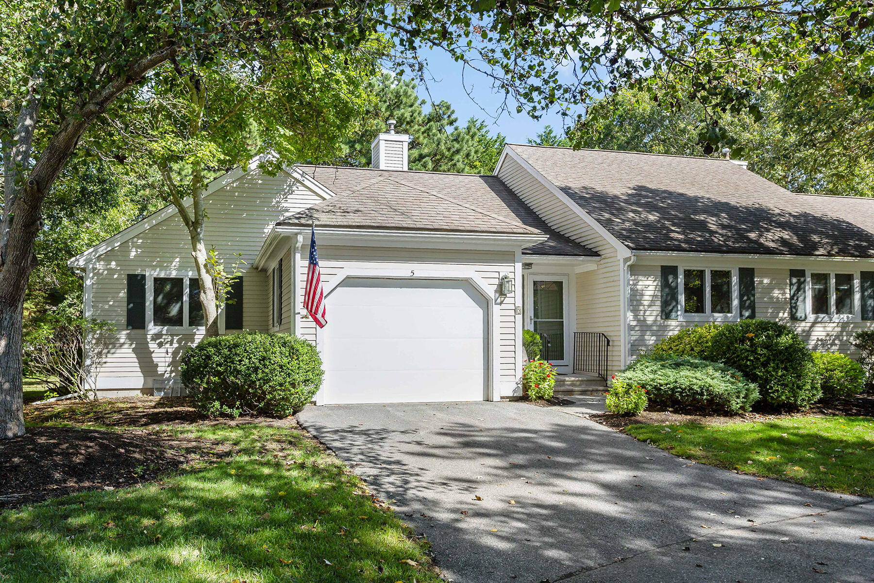 5 Friendship Court Mashpee MA 02649