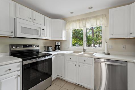 5 Friendship Court Mashpee MA 02649