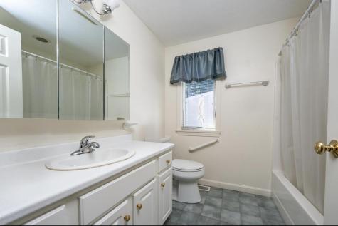 5 Friendship Court Mashpee MA 02649