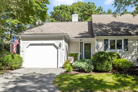 5 Friendship Court Mashpee MA 02649