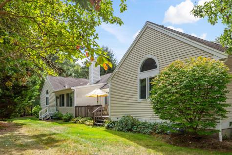 5 Friendship Court Mashpee MA 02649
