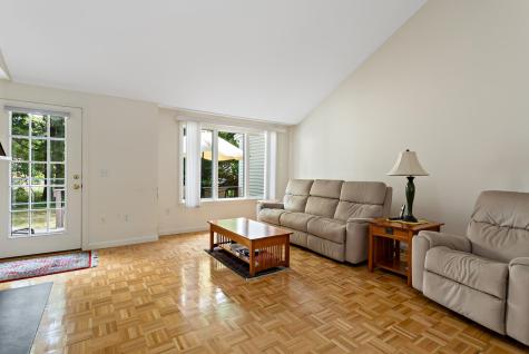 5 Friendship Court Mashpee MA 02649