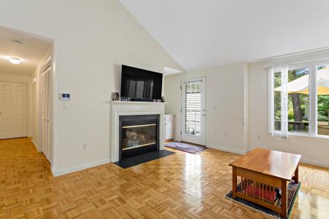 5 Friendship Court Mashpee MA 02649