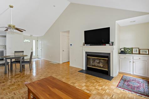 5 Friendship Court Mashpee MA 02649