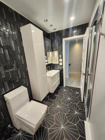3 Howland Circle MA 02631