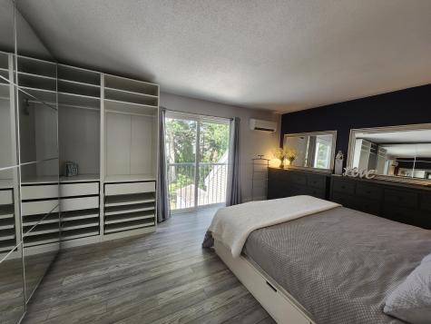 3 Howland Circle MA 02631