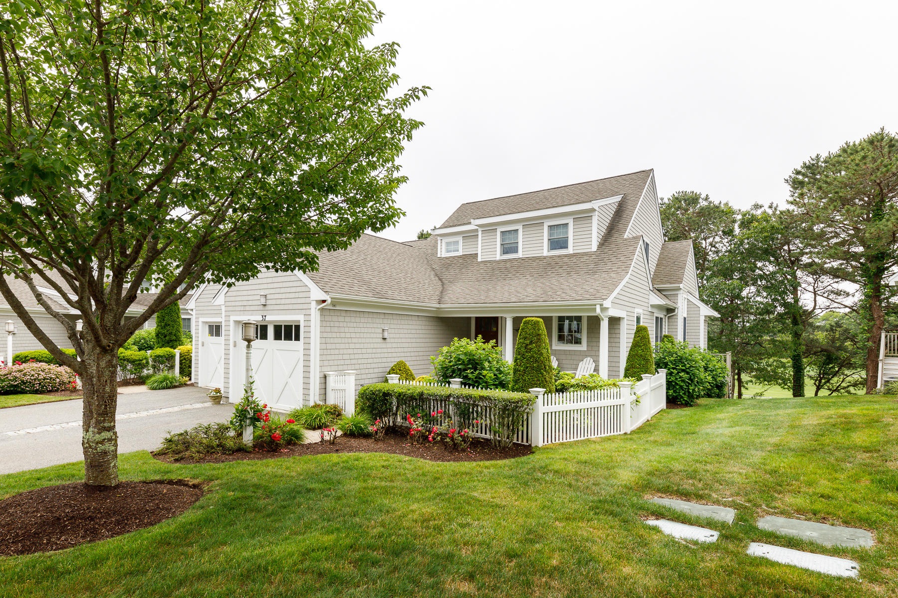 37 Lanyard Way Mashpee MA 02649